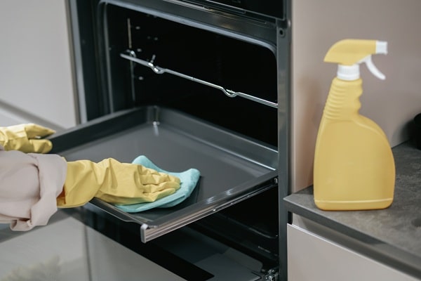oven cleaning lara